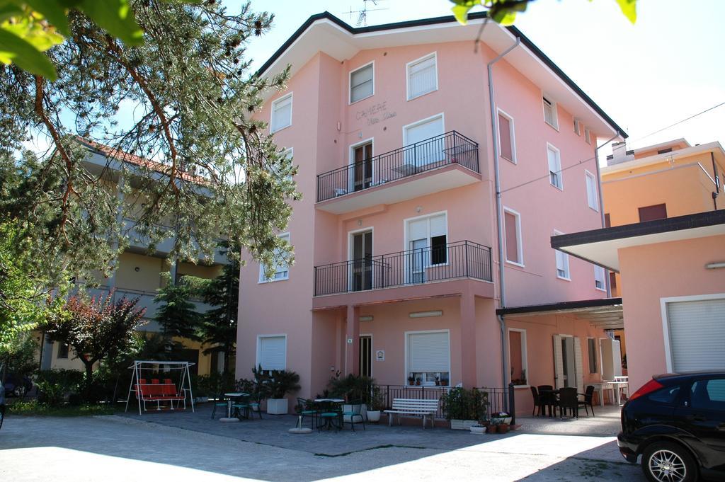 Villa Linda Affittacamere Bellaria-Igea Marina Bagian luar foto